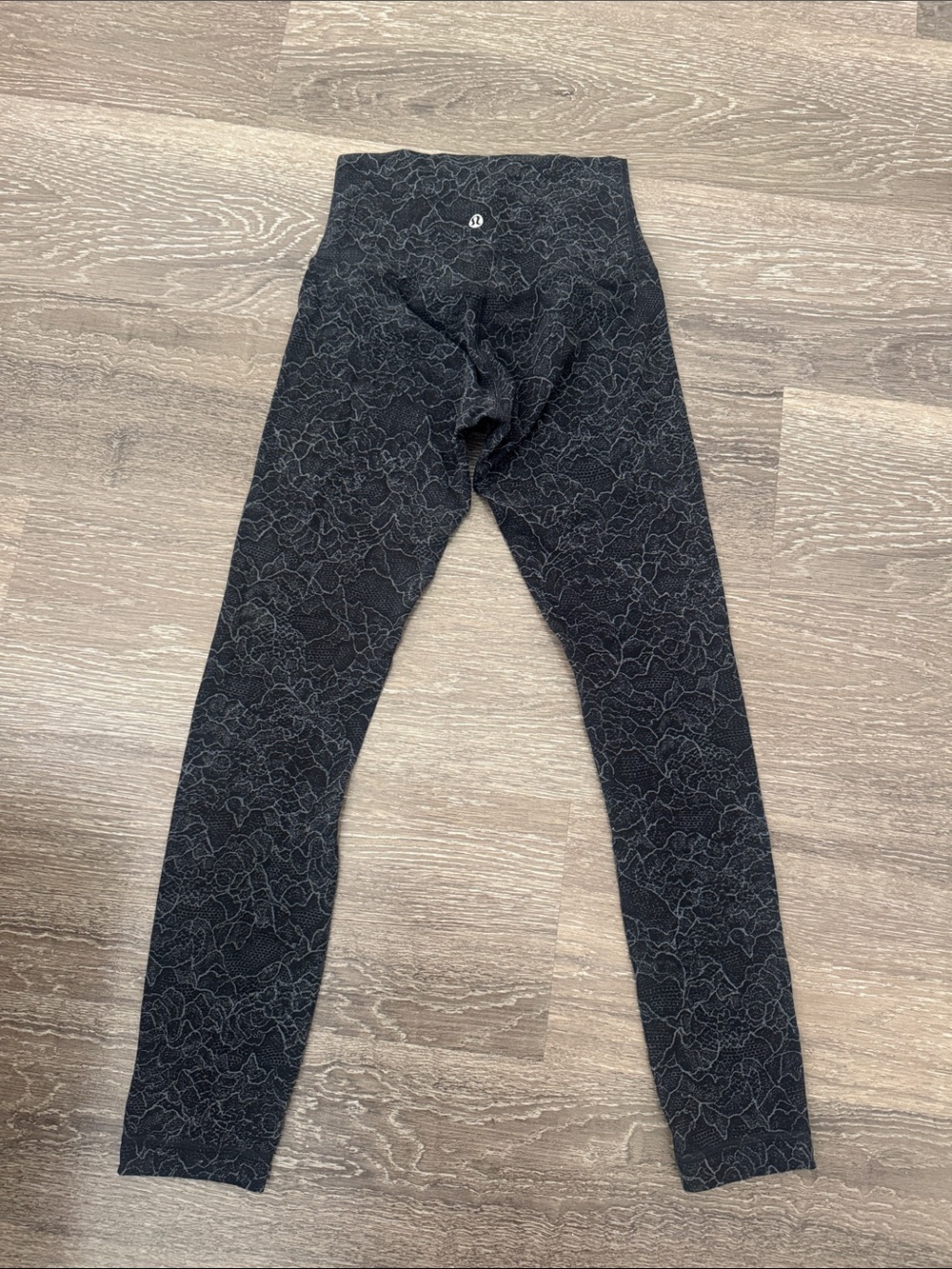 Lululemon Size 2 Align Pant 7/8 Length Floral Print Leggings RARE